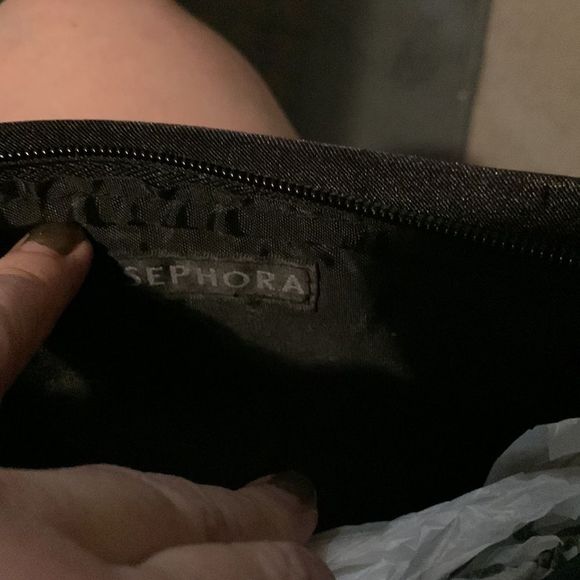 Beautiful Sephora sequin wristlet or cosmetic bag - Picture 3 of 3